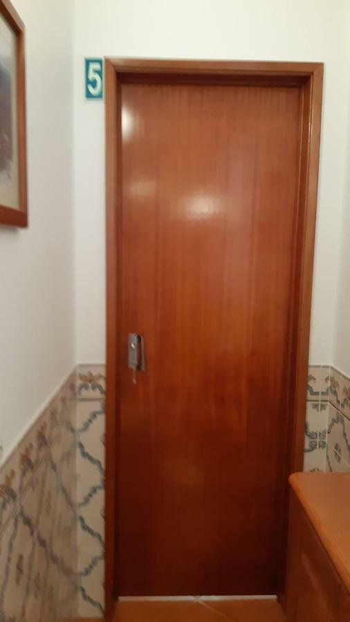 Alojamentos S.Jose Atouguia Da Baleia Exteriör bild