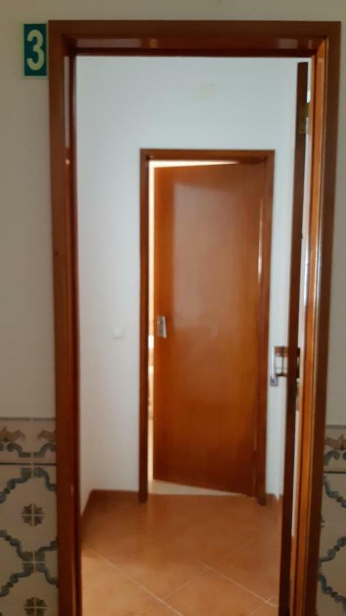Alojamentos S.Jose Atouguia Da Baleia Exteriör bild