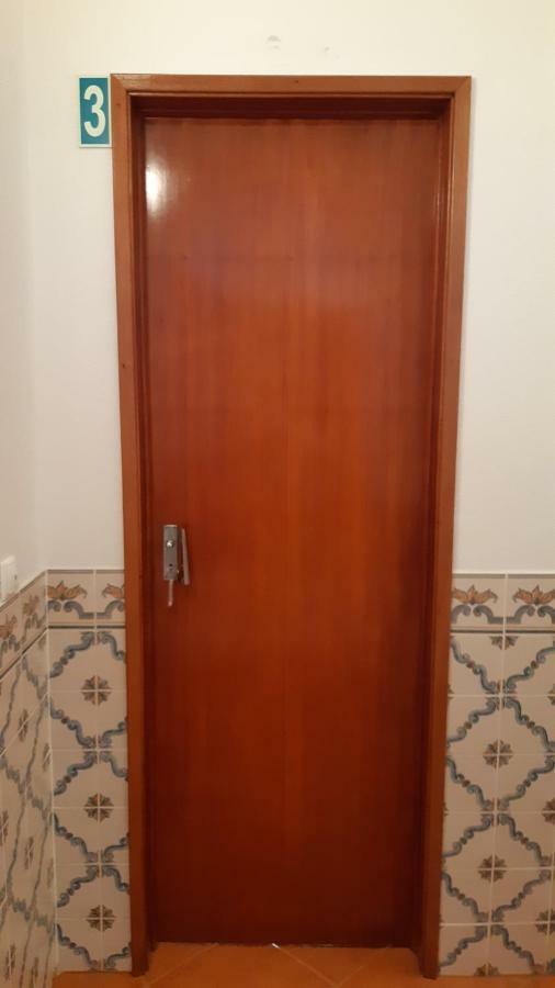 Alojamentos S.Jose Atouguia Da Baleia Exteriör bild